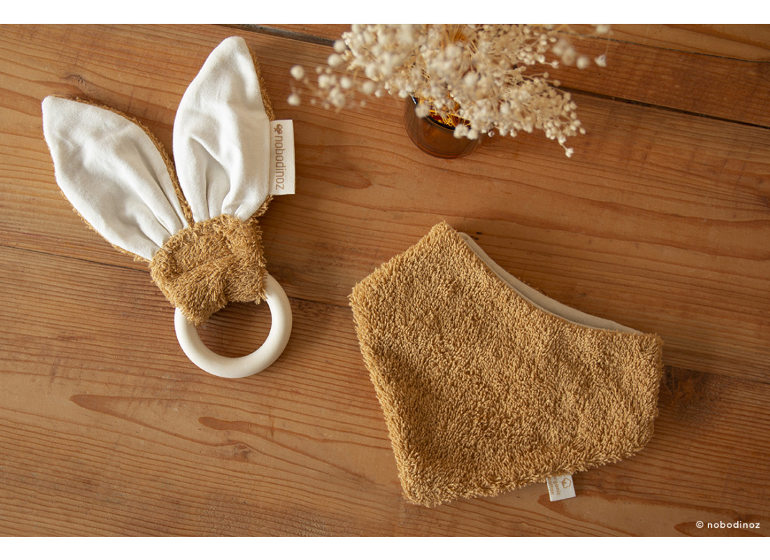 bunny-teether-ring-caramel-so-cute-newborn-bandana-nobodinoz-1